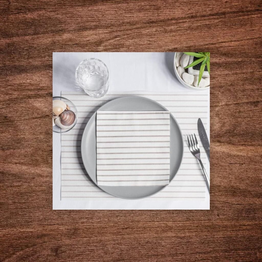 productos de limpieza manteleria y servilletas